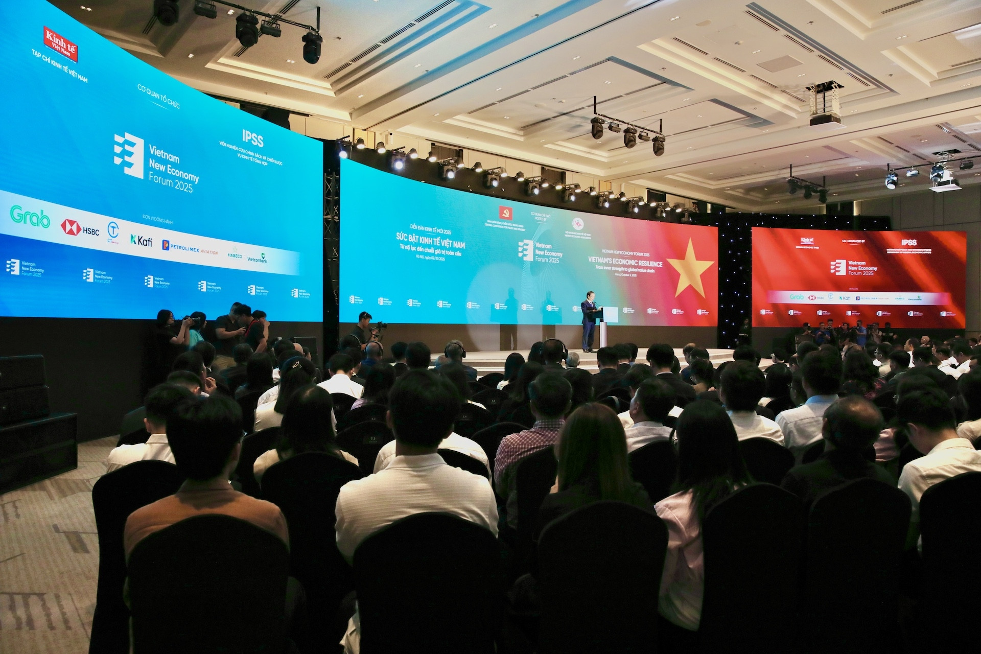 CMC named among top 10 brands leading Vietnam’s tech future