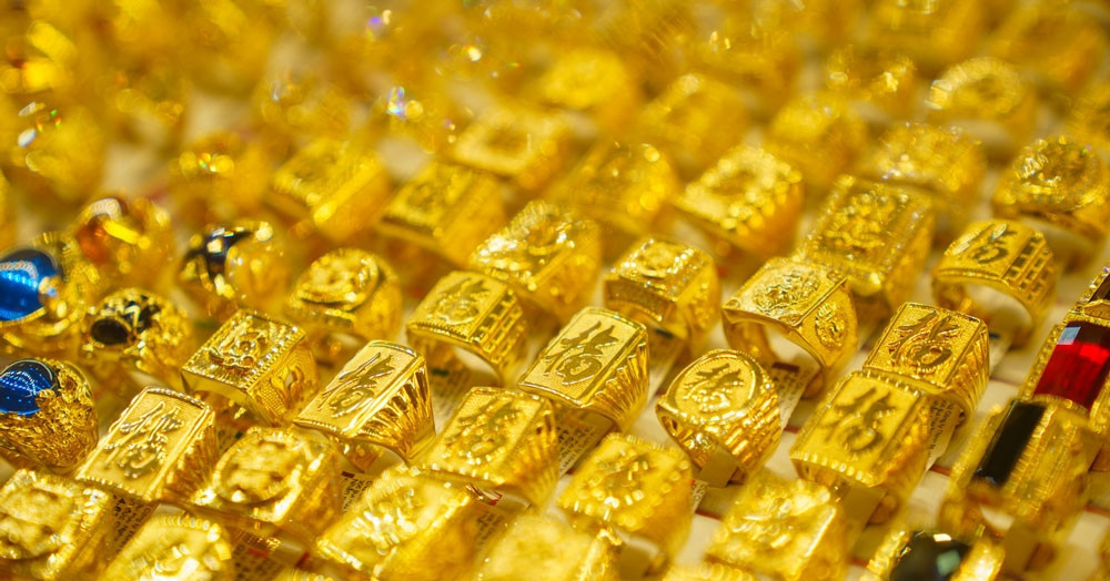 Gold’s unstoppable rally: prices soar 48% in nine months