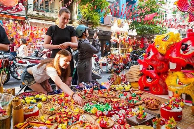 Traditional toys dominate Mid-Autumn Festival market