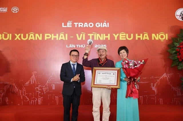Bui Xuan Phai Awards 2025 honours musician Tran Tien