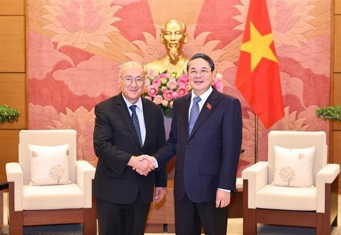 NA Vice Chairman receives Germany's WUS President