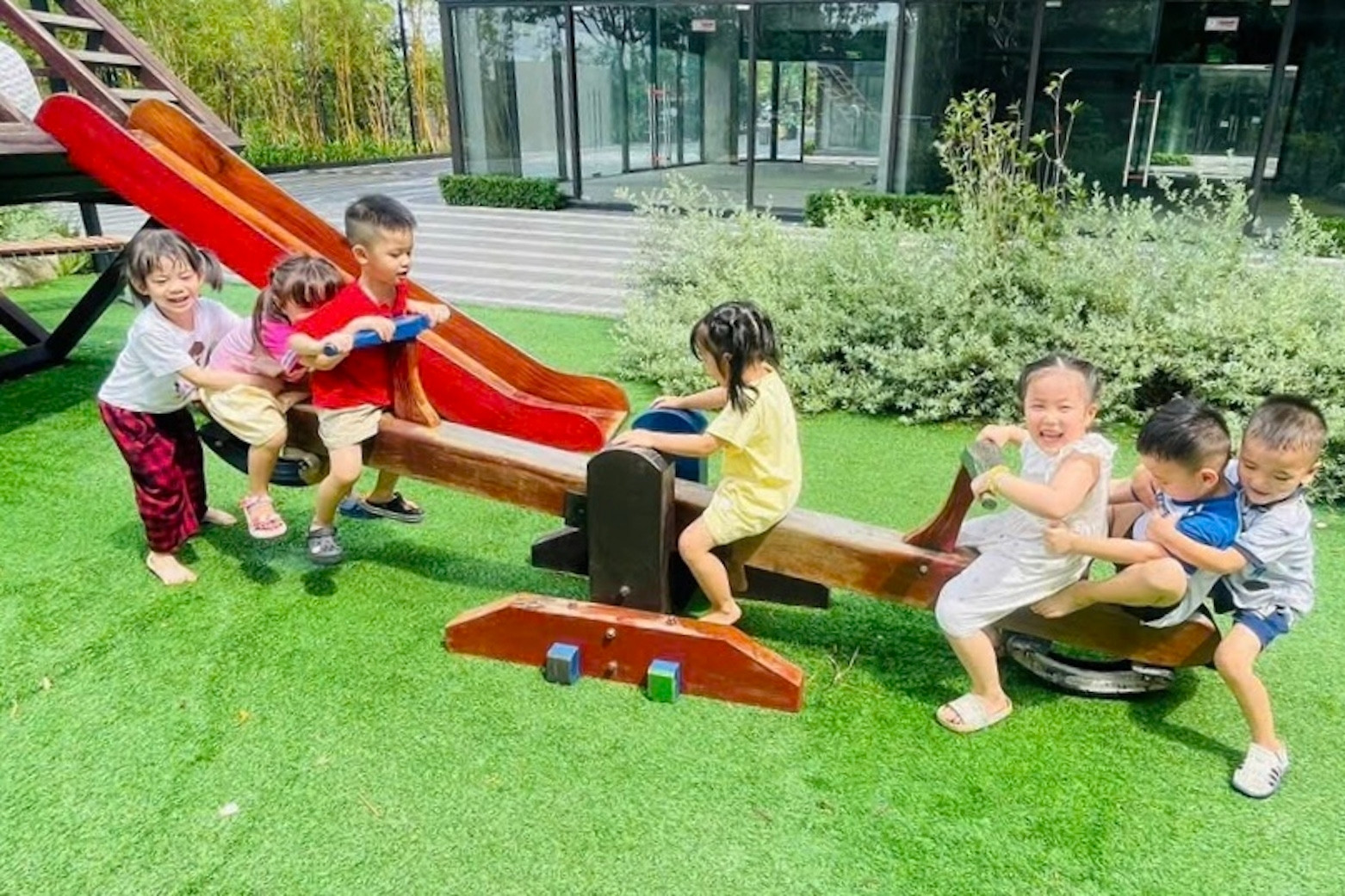 Housing prices surge beyond reach, more couples delay having children