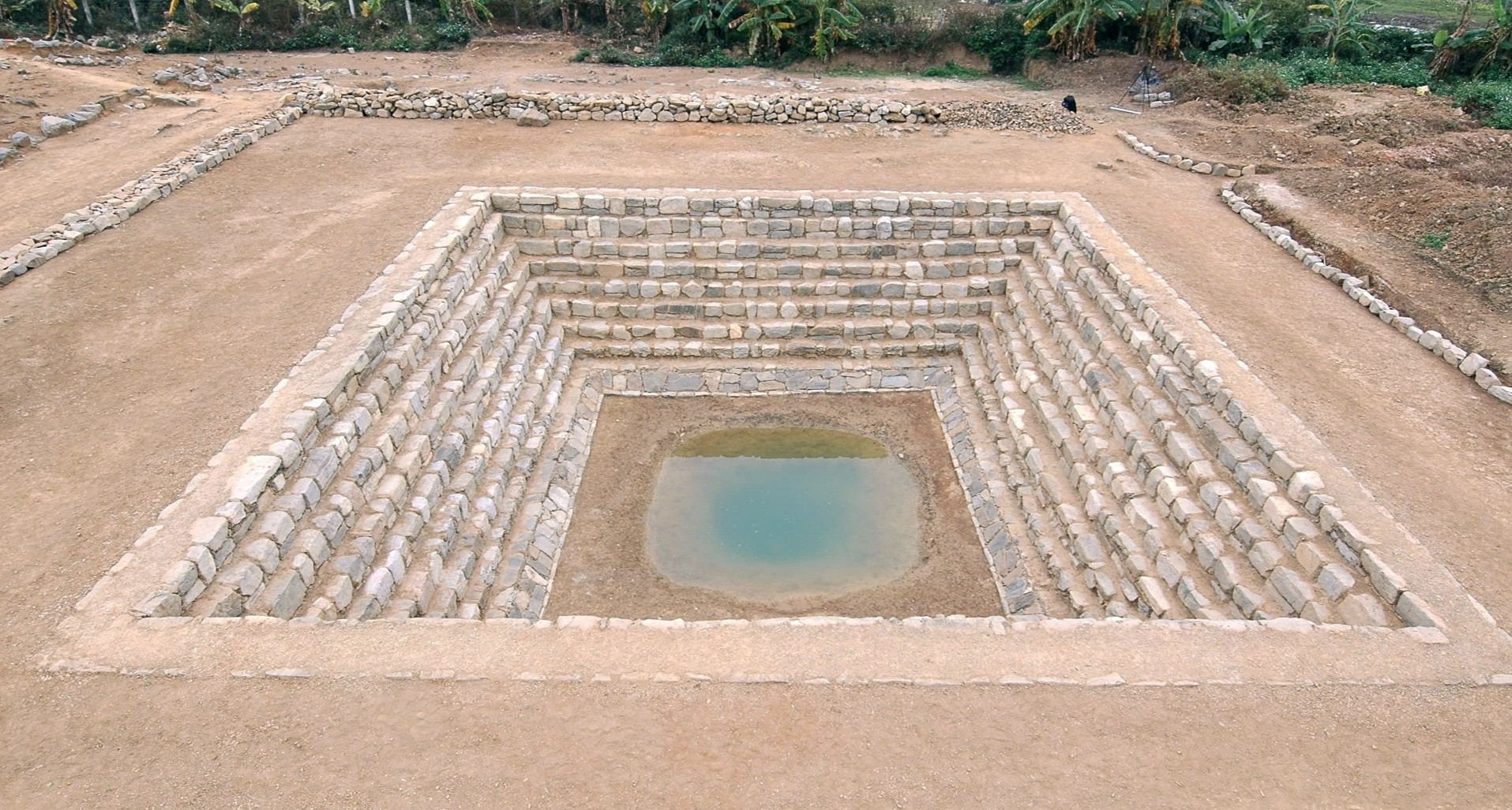 600-year-old Nam Giao altar unearthed at Ho Dynasty Citadel