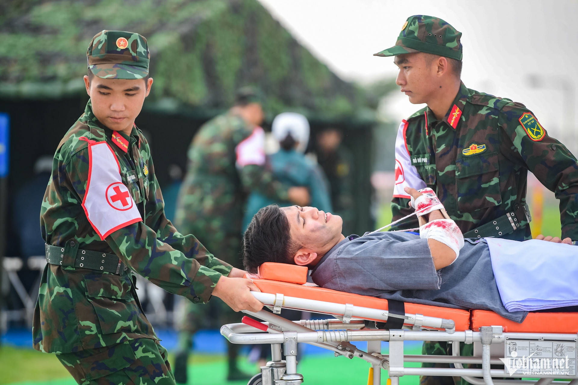 vietnam cambodia3.jpg