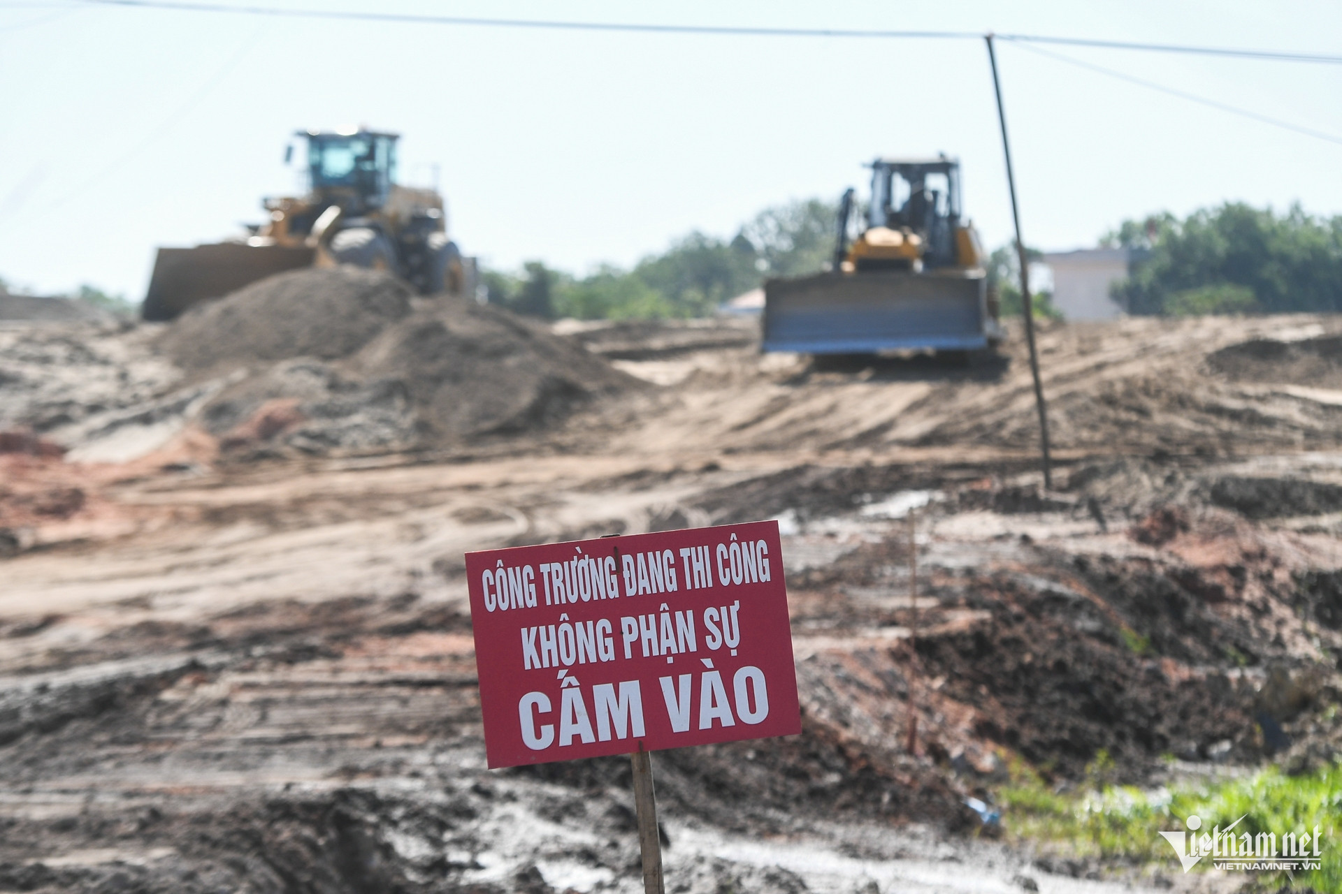 gia binh airport7.jpg