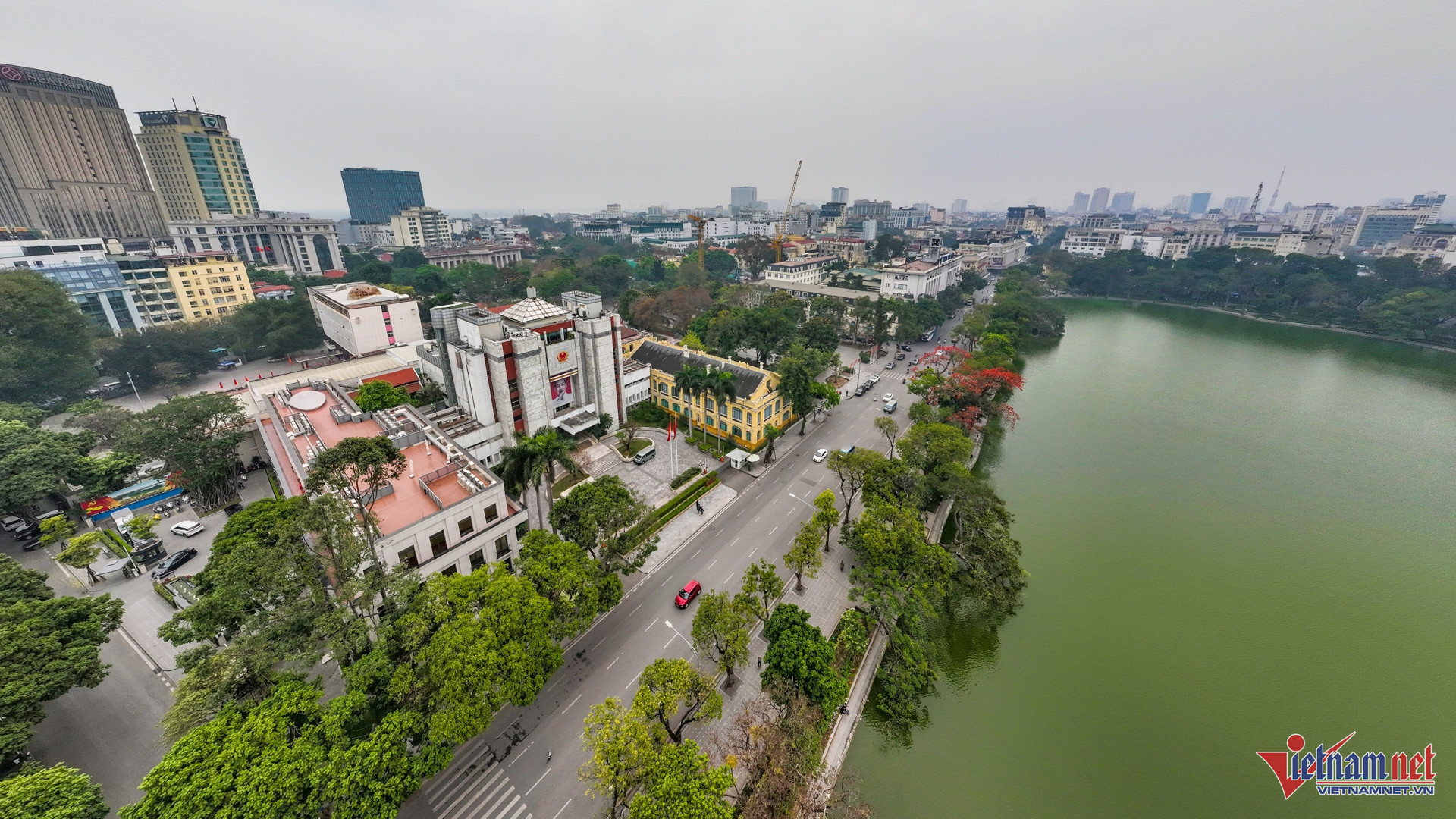 w ha noi ho guom 2877.jpeg