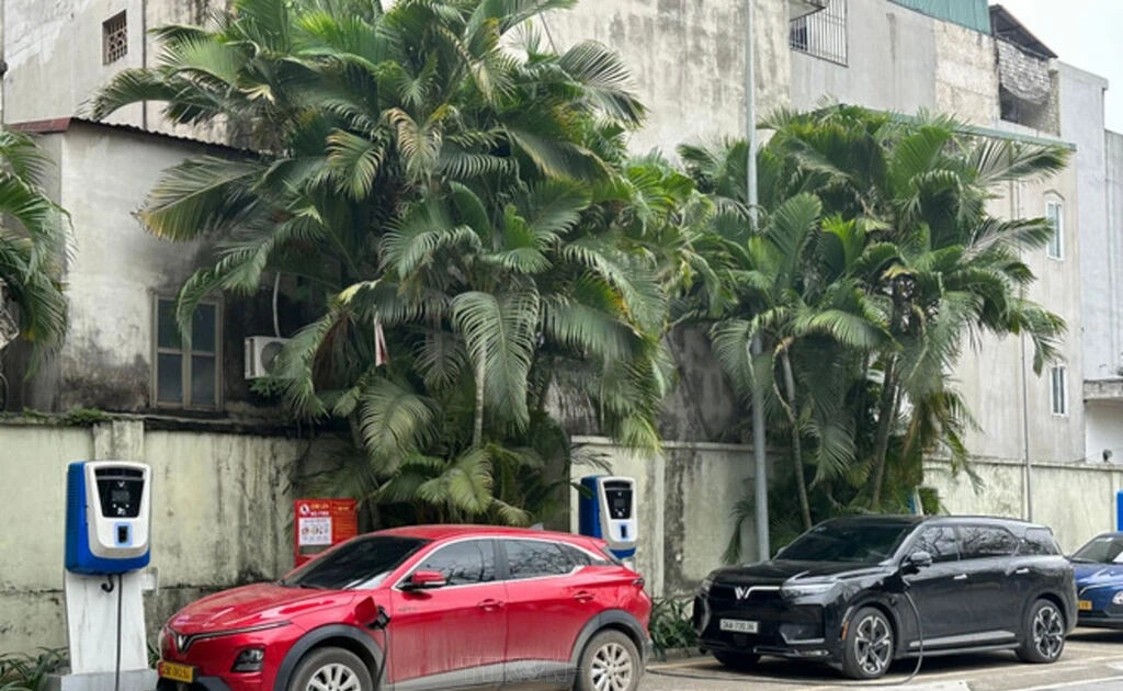 Automakers race toward fierce competition as sector shifts gears