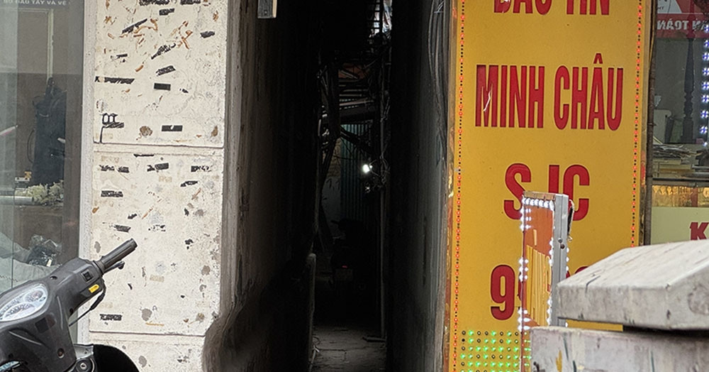 Behind the one-billion-VND homes in Hanoi’s city center