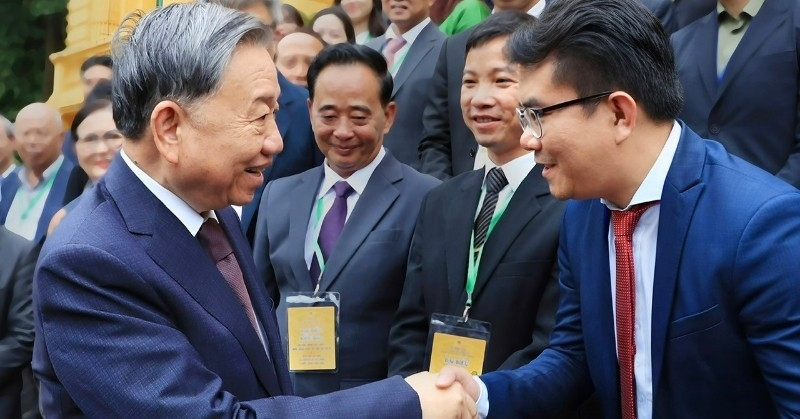 Overseas Vietnamese call for strategic reforms in Party's 14th Congress draft