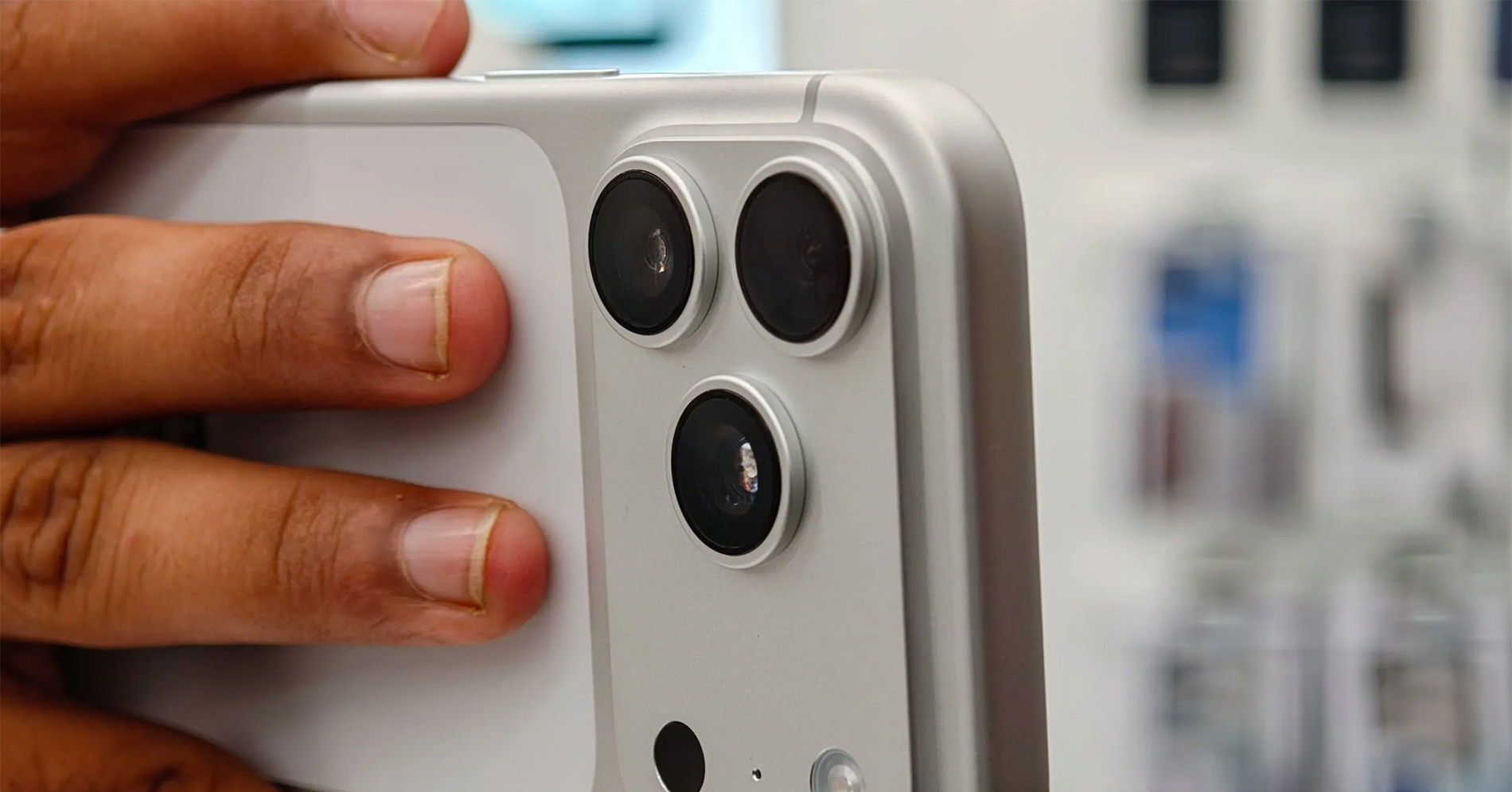 Apple’s next big thing might be a smart iPhone case