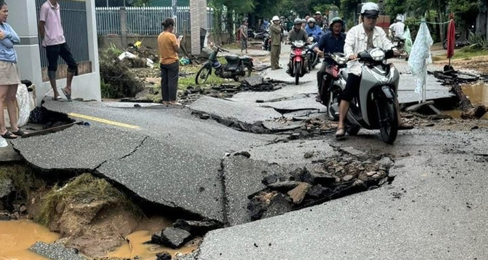 Roads crack open in Khanh Hoa as floodwaters recede