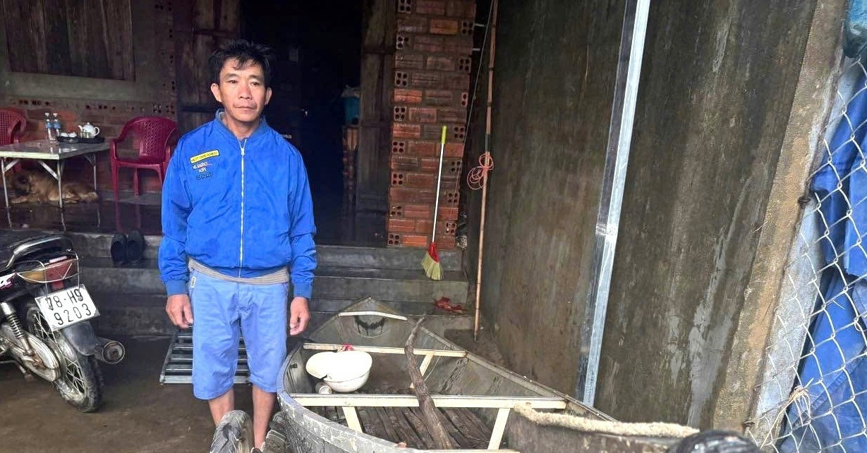 A boat and a hero: Dak Lak man rescues over 40 in deadly flood