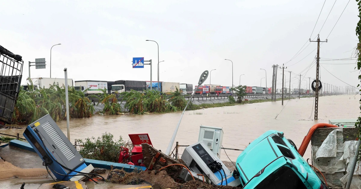Central, south-central floods cause nearly 500 million USD in losses