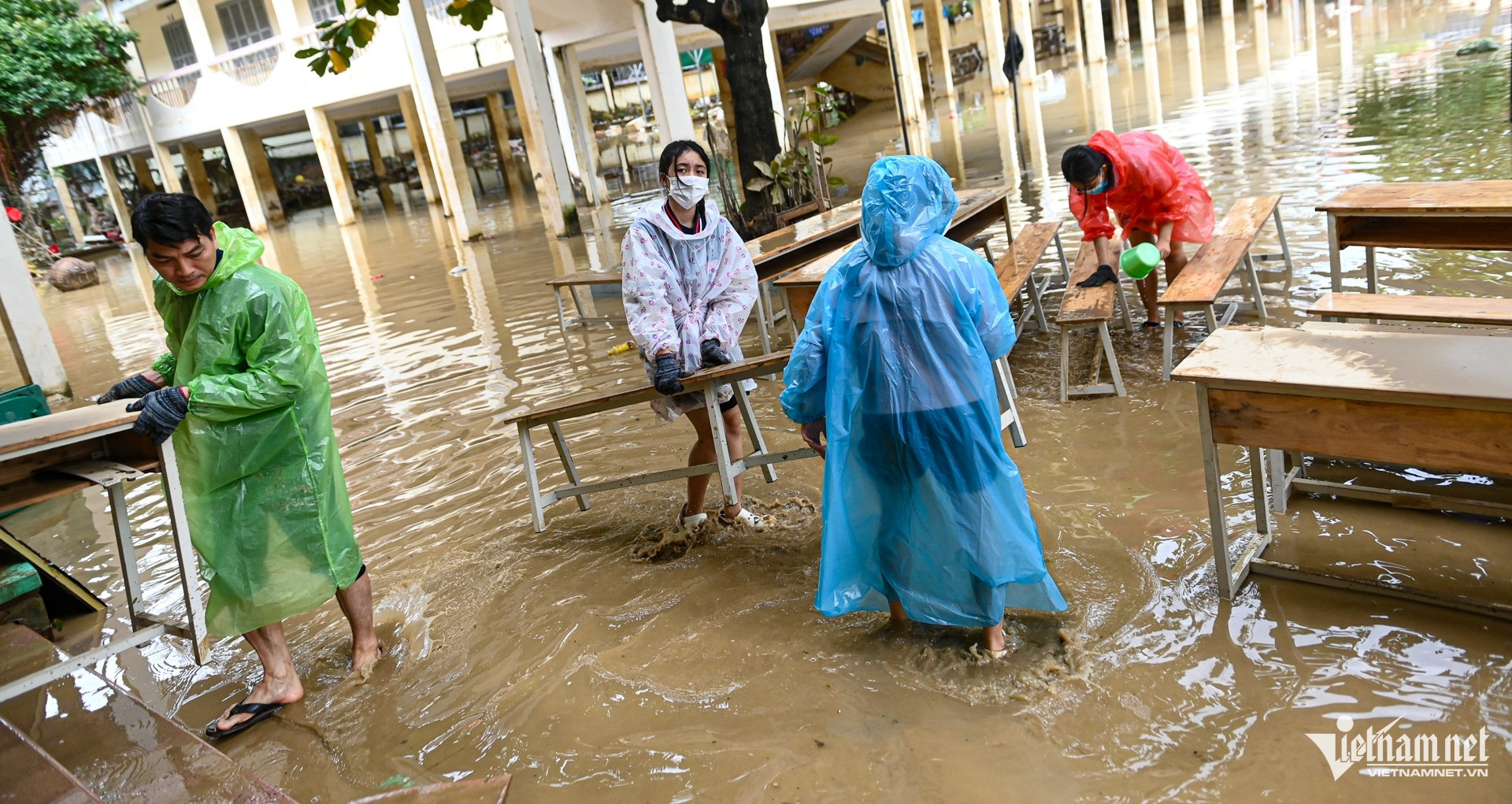 Education ministry prepares 10 million free textbooks for flood-hit students
