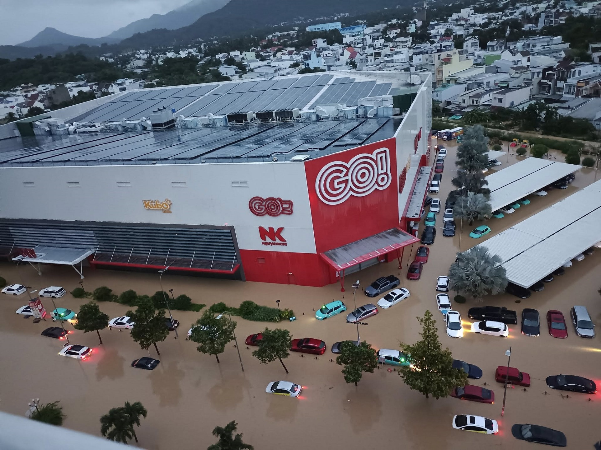 mua ngap Nha Trang 1.jpeg