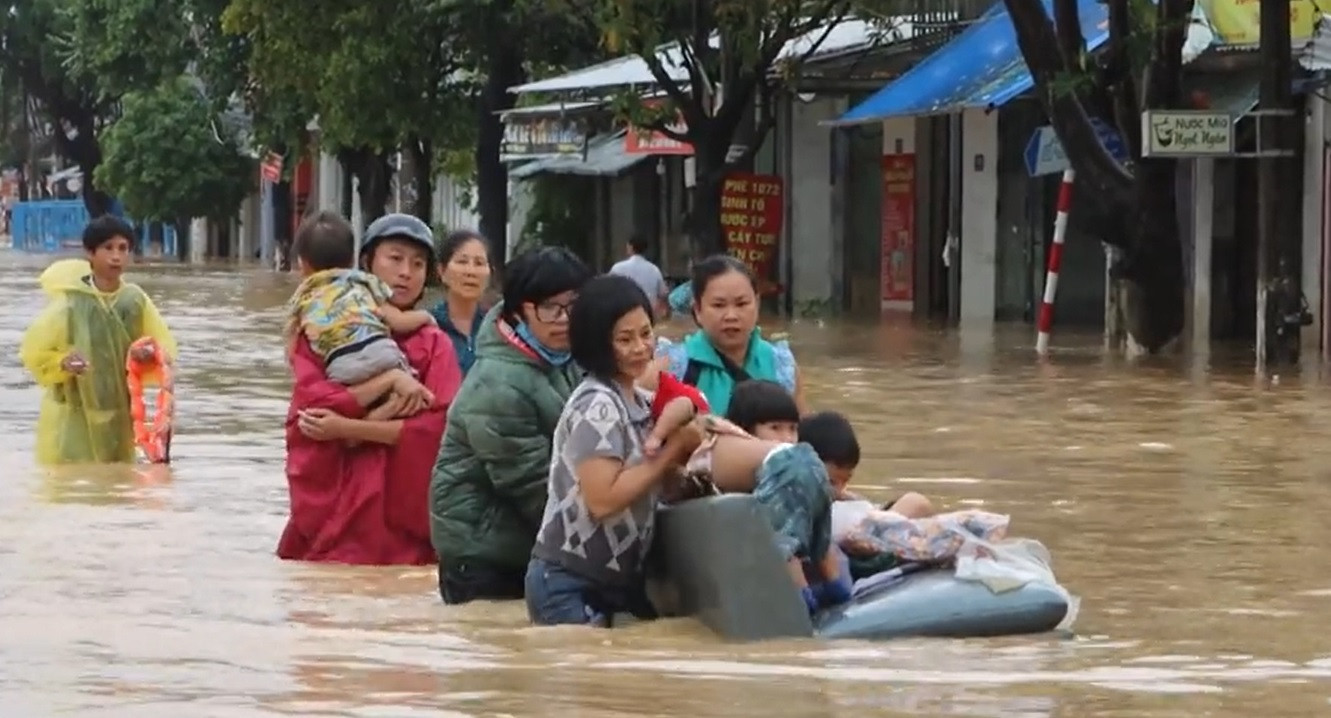 ủng hộ mưa lũ 1.jpg