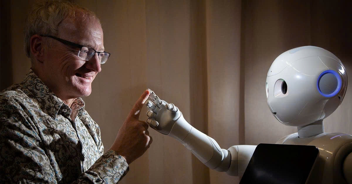 AI pioneers call for global cooperation on ethics and safety at VinFuture 2025