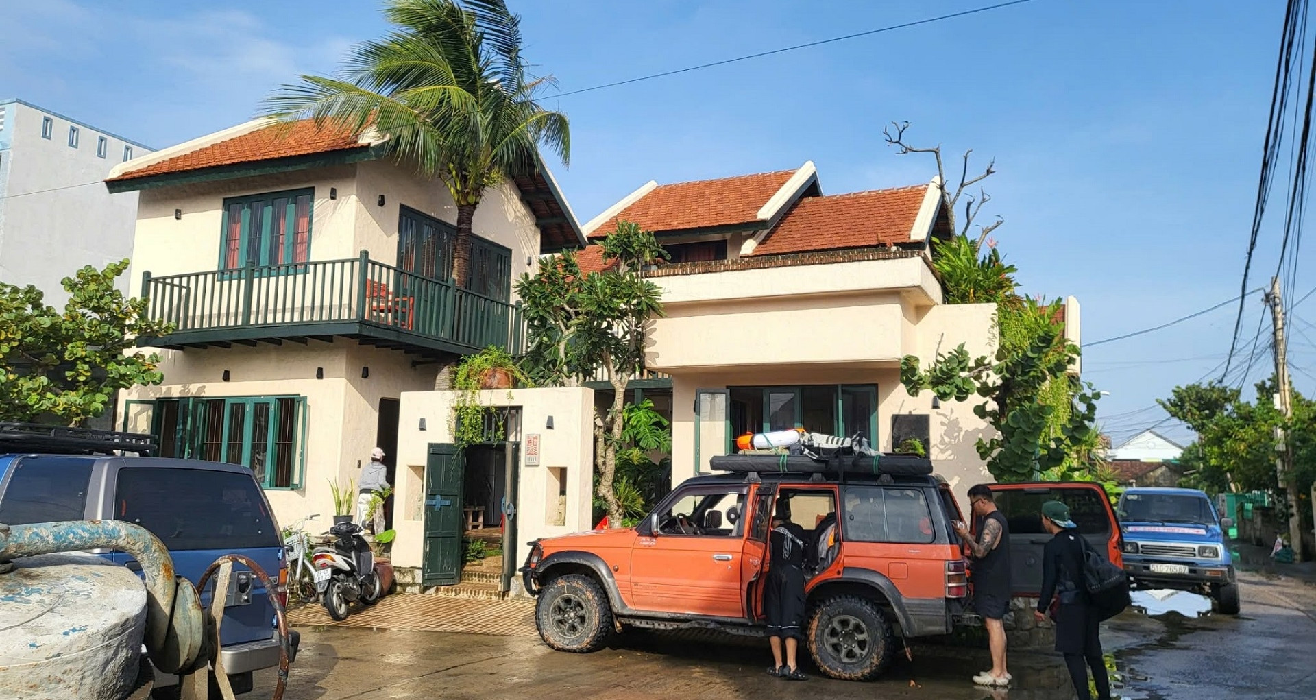 Dak Lak tourism village opens homes for free to support flood victims
