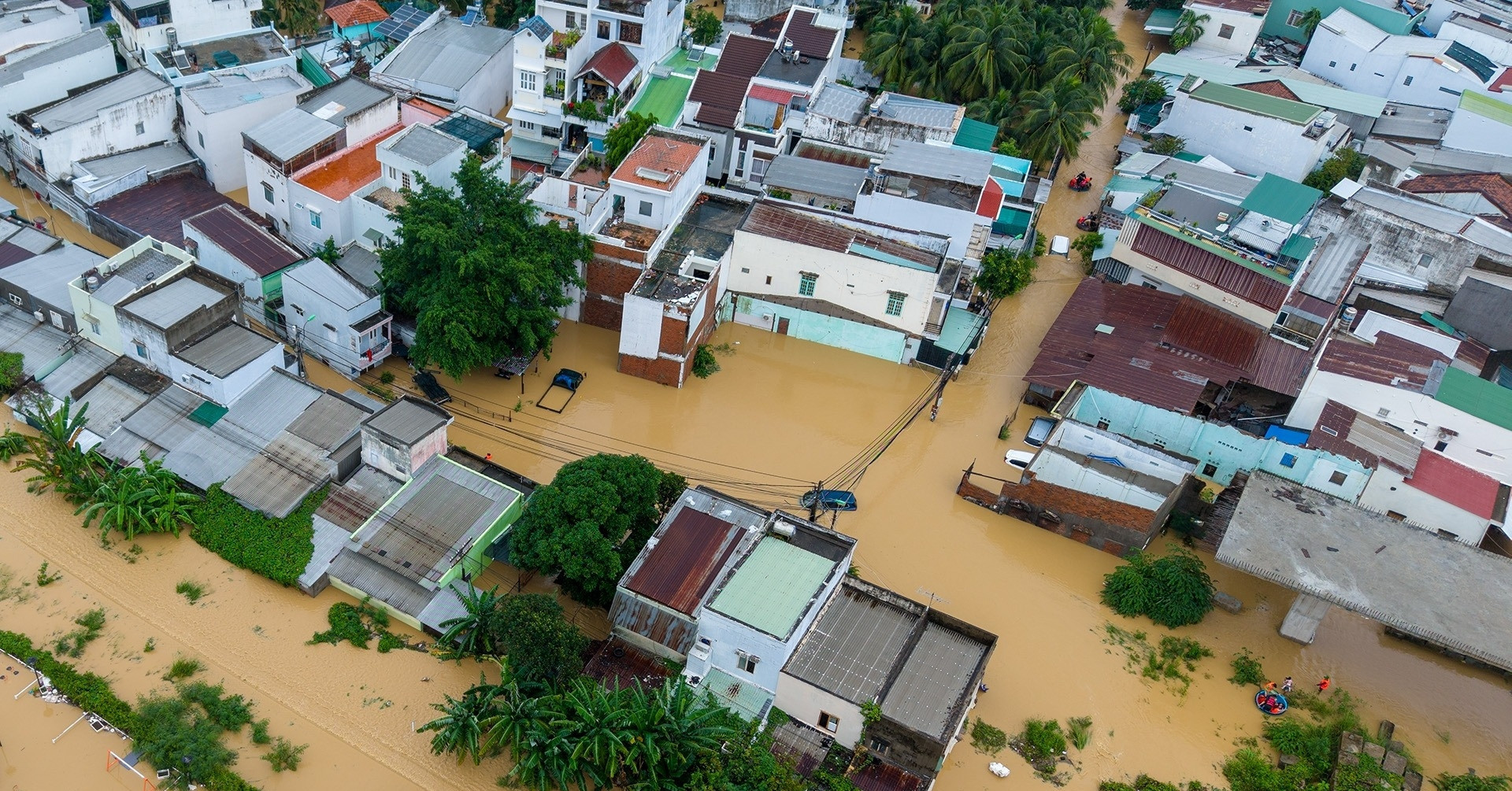 Khanh Hoa flood death toll rises to 22, over 1,000 homes damaged