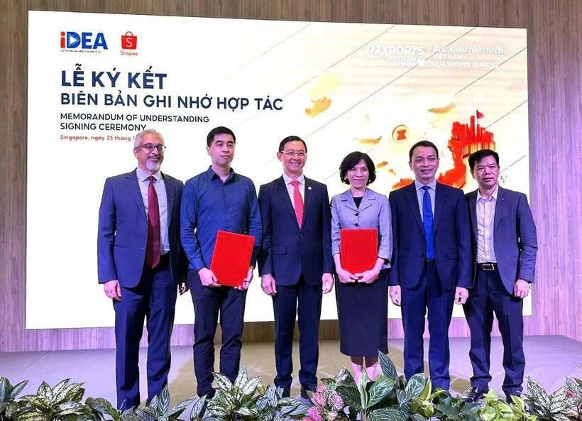 VN, Singapore-based firm strengthen cooperation in e-commerce, digital export