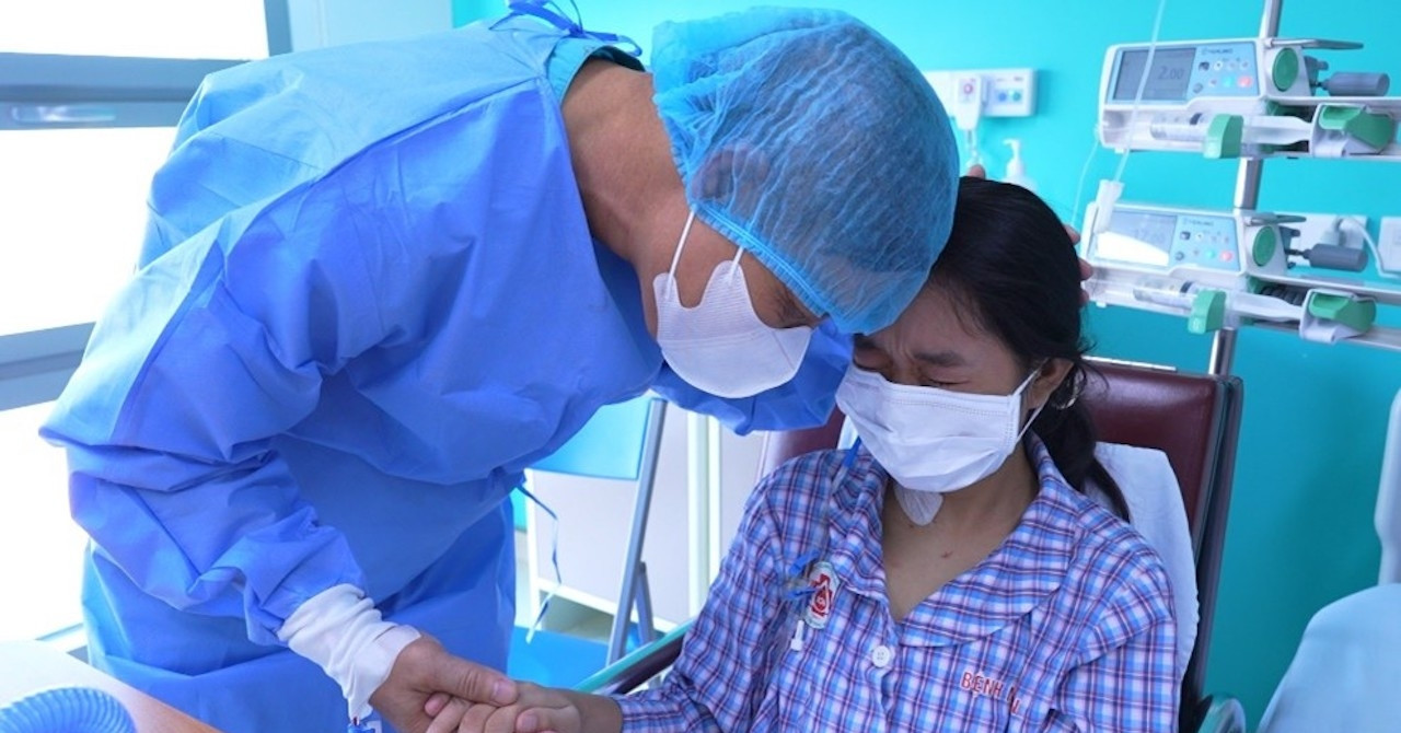 Vietnamese doctors perform rare liver transplant across blood types