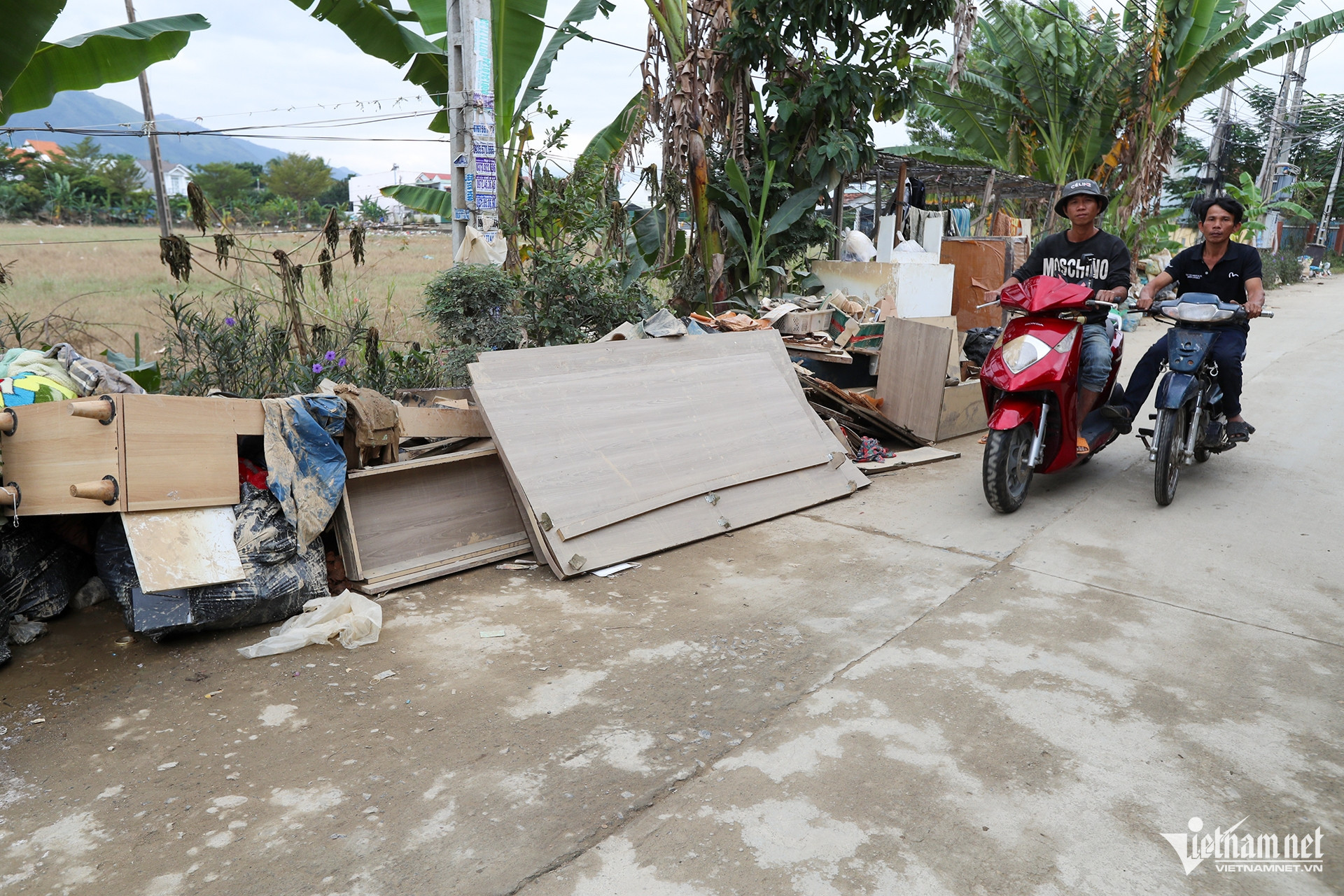vietnam floods16.jpg