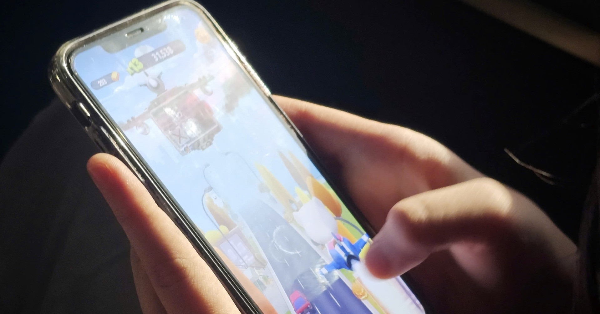 Vietnamese children at risk from AI, online predators, experts warn