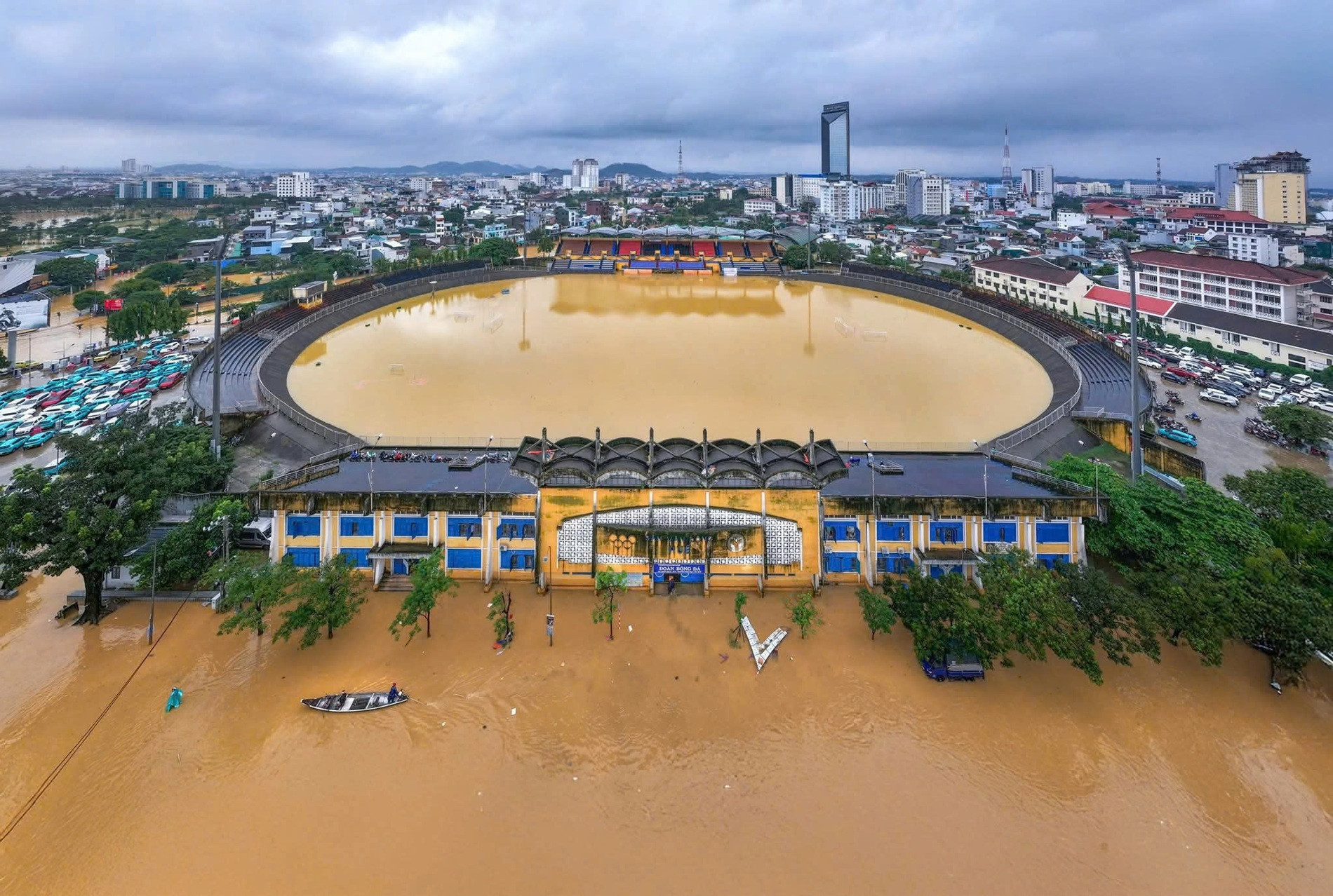 flood in hue3.jpg