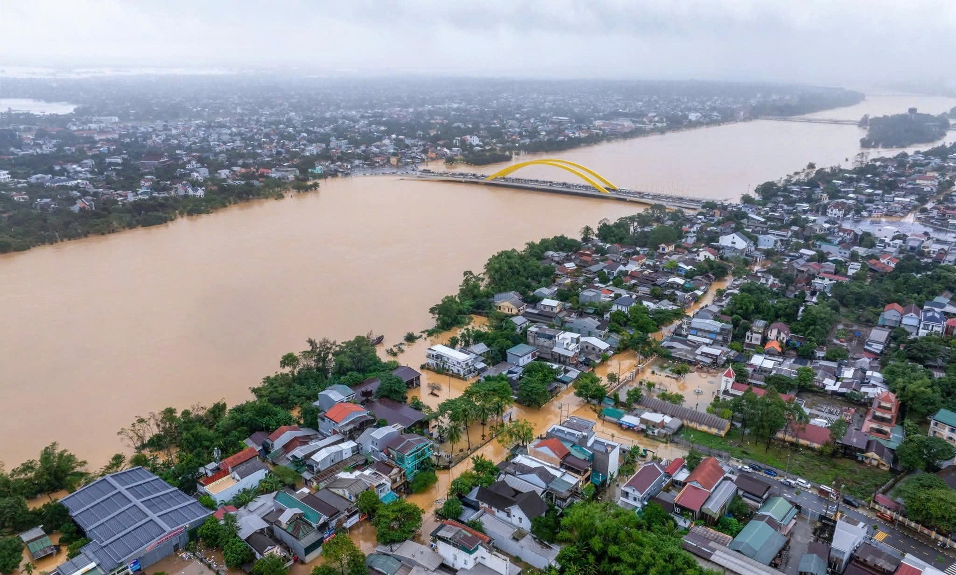 flood in hue8.jpg
