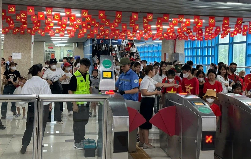 Cat Linh – Ha Dong metro to roll out new ticket system November 18