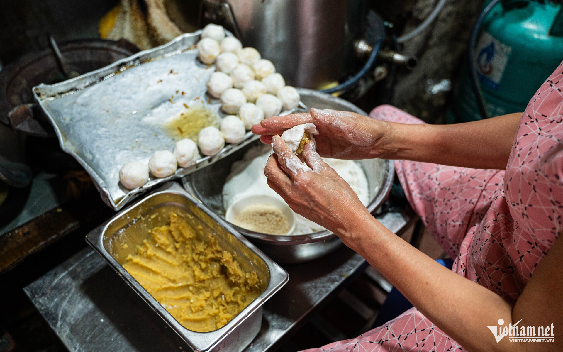 hanoi street food3.jpg