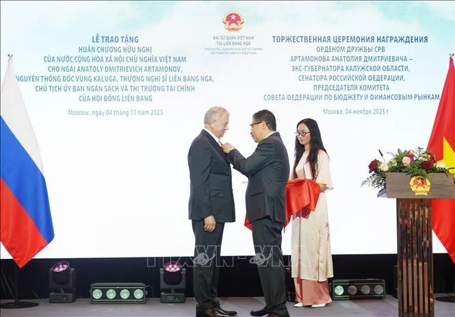 Vietnam honours Russian friend with Friendship Order