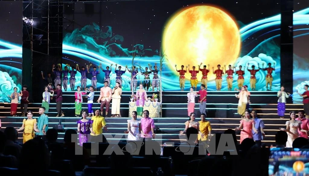 Vinh Long celebrates Ok Om Bok Festival