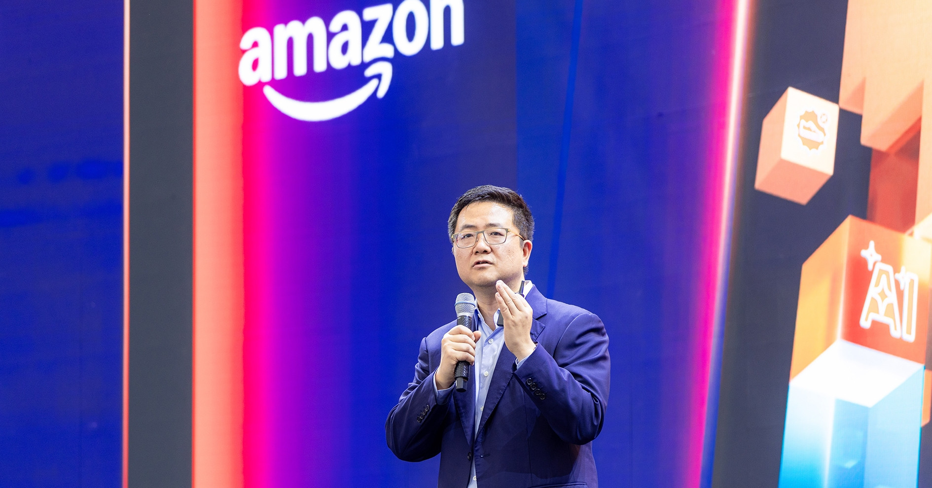 Amazon to make Vietnam Southeast Asia’s e-commerce export hub