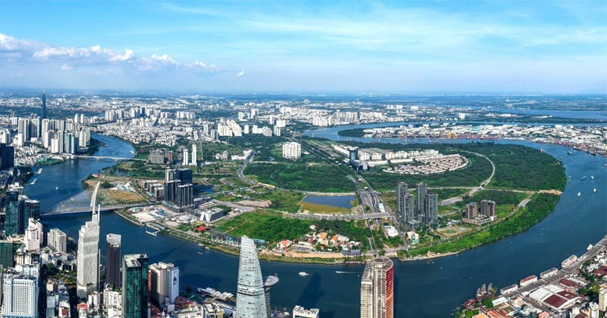 Vietnam surpasses forecasts to join world’s top 15 trading nations