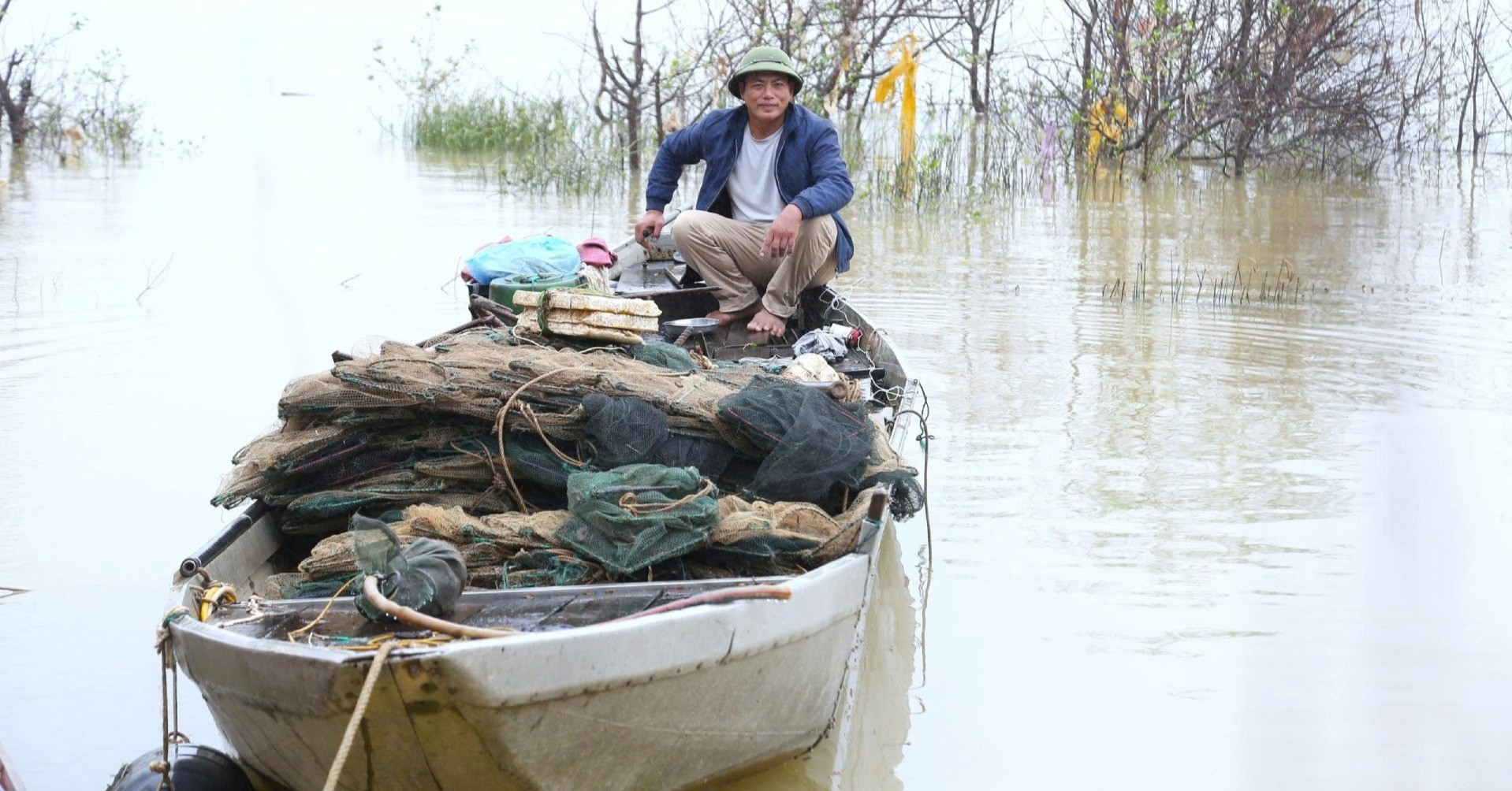 Couple in Vietnam saves 50 lives from suicide over two decades