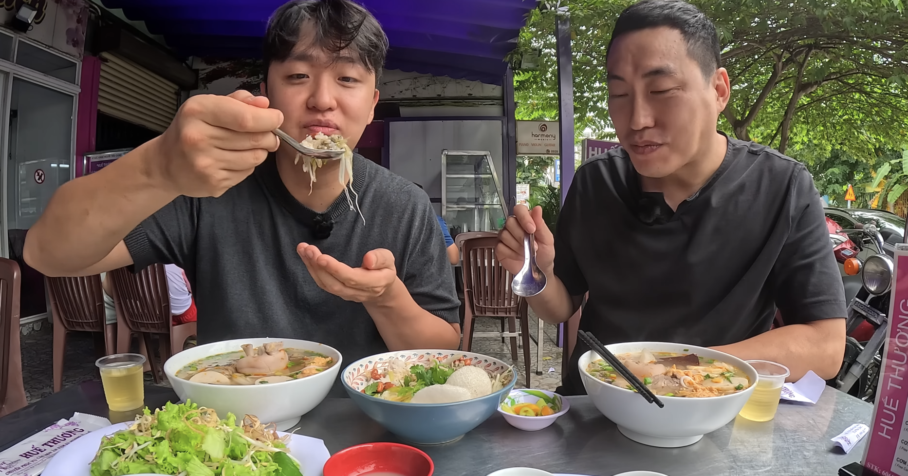 Korean tourists 'lose composure' over Hue's delicious local dishes