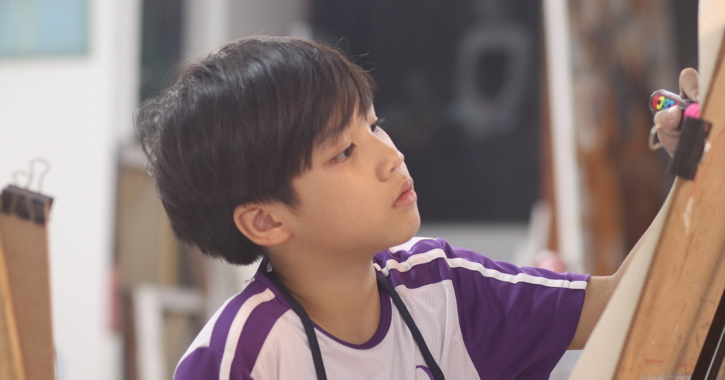 The heartfelt gift of an 11-year-old artist for flood victims