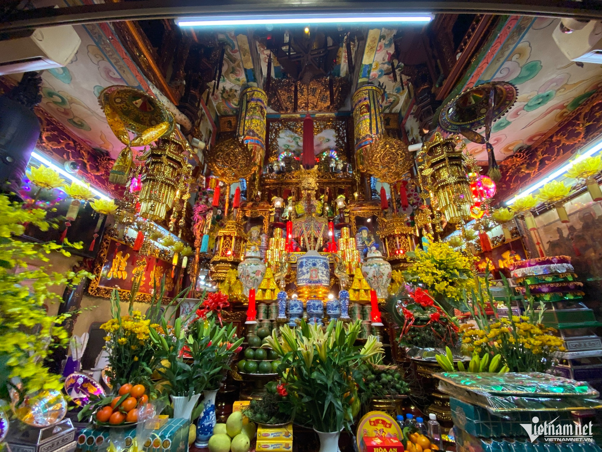 vietnam temple4.jpg