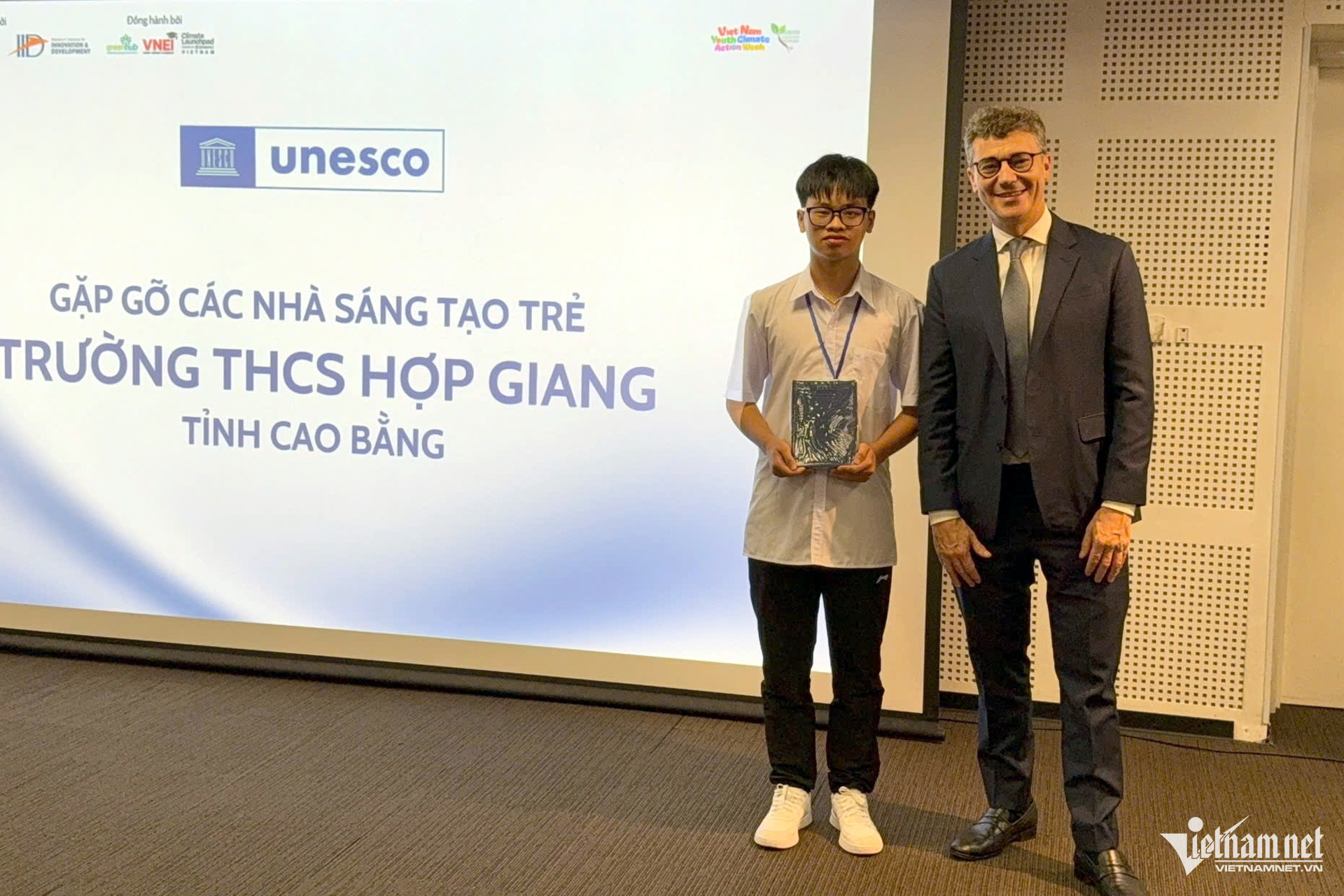 vietnamese student1.jpg