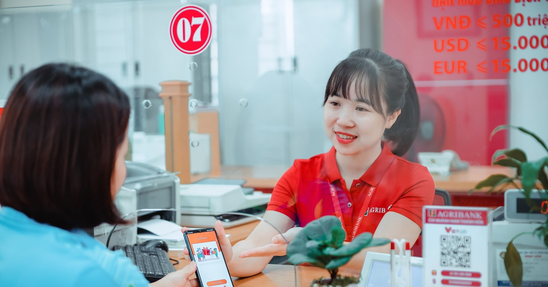 Nearly 600,000 bank accounts flagged for suspicious activity in Vietnam