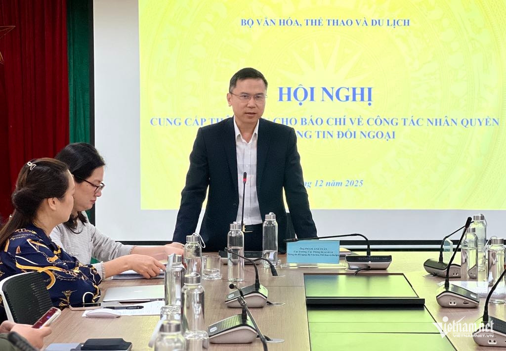 W-Cuc truong Pham Anh Tuan.jpg