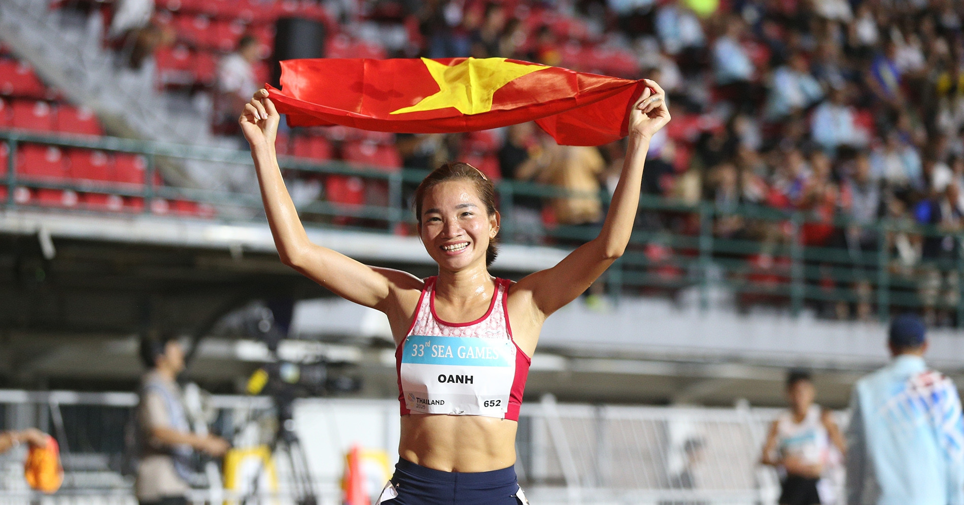 Vietnam climbs SEA Games medal tally as Nguyen Thi Oanh wins historic gold