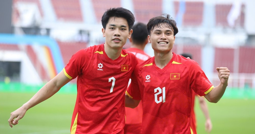 Vietnam defeats Philippines to reach SEA Games final, earns coach’s full praise