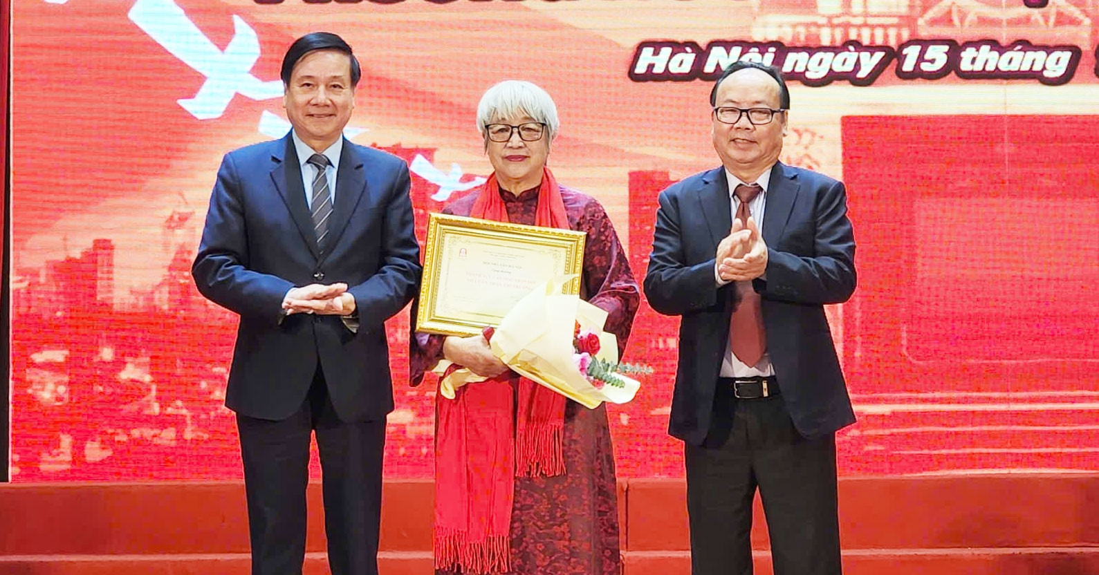 Literary veteran Tran Thi Truong celebrated for lifetime of creative excellence