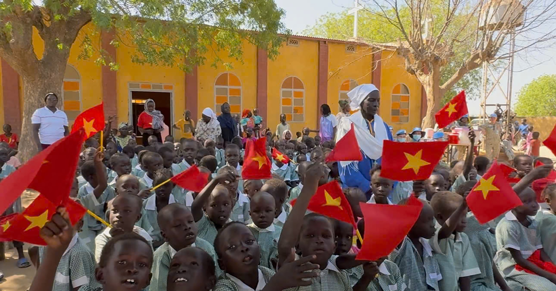 Vietnam’s peacekeeping engineers bring warmth and aid to Abyei community
