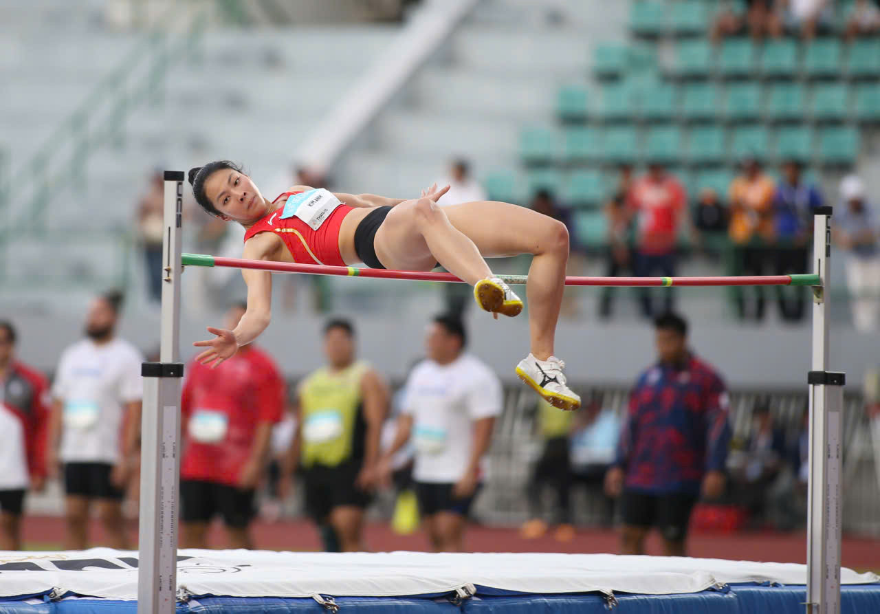 nhay cao viet nam.jpg