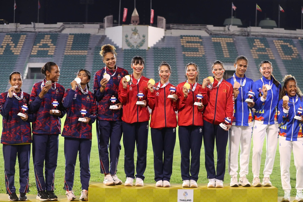 4x400m tiep suc nu hcv 4.jpg