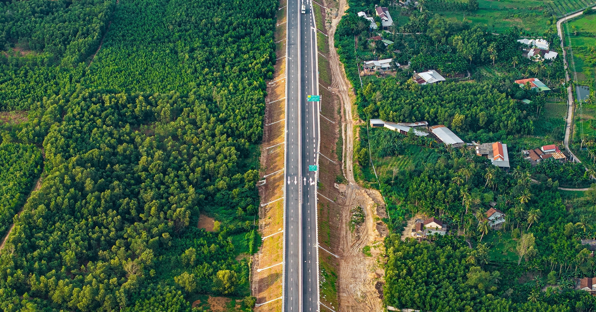Vietnam celebrates 3,000km of expressways after two decades of transformation