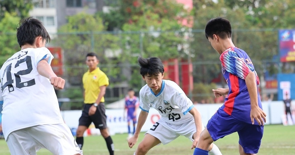 Future stars compete at U13 international football tournament in HCM City